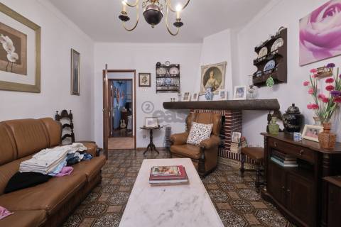 Moradia T3 com garagem e Quintal, São Cristóvão, Montemor-o-Novo