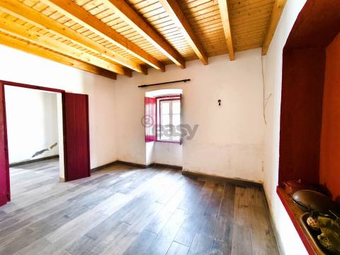 Moradia térrea T2 c/ amplo logradouro, Alvalade, Santiago do Cacém