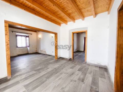 Moradia térrea T2 c/ amplo logradouro, Alvalade, Santiago do Cacém