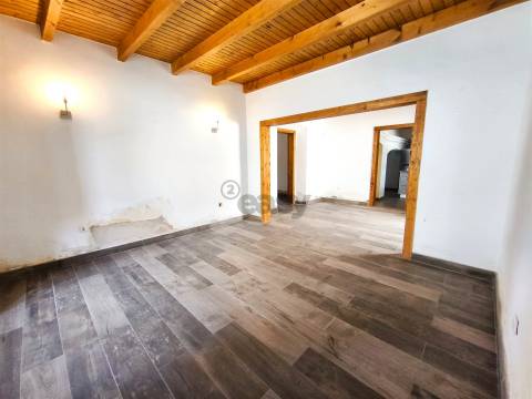 Moradia térrea T2 c/ amplo logradouro, Alvalade, Santiago do Cacém