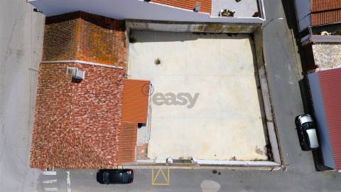 Moradia térrea T2 c/ amplo logradouro, Alvalade, Santiago do Cacém