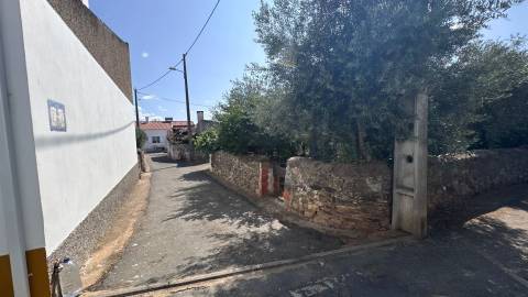 Moradia em Ruína com 6 divisões, Neves da Graça, Santa Bárbara dos Padrões, Castro Verde