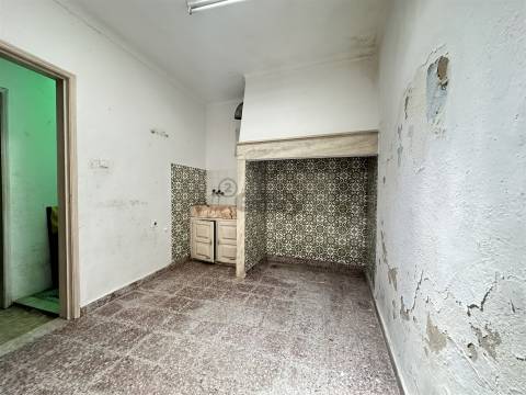 Duo 24 – Imóvel para Investimento, c/ projecto, em Borba, Alentejo