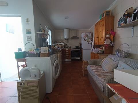 Moradia T2 remodelada com Jardim + Anexo + Tanque, São Domingos, Santiago do Cacém