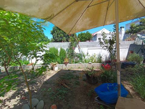 Moradia T2 remodelada com Jardim + Anexo + Tanque, São Domingos, Santiago do Cacém