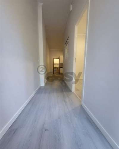 Loja transformada em Apartamento T1 em Belas