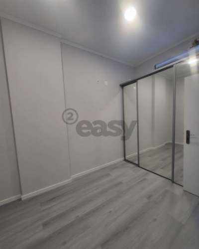 Loja transformada em Apartamento T1 em Belas