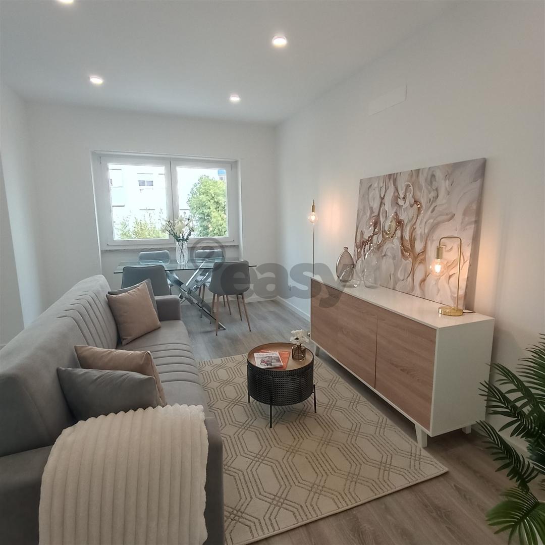 Apartamento T3 Renovado – Penha de França, Lisboa
