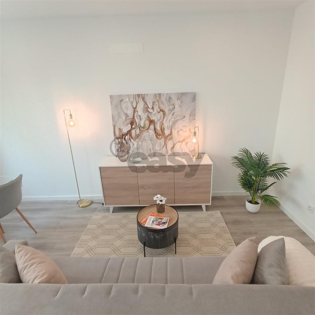 Apartamento T3 Renovado – Penha de França, Lisboa