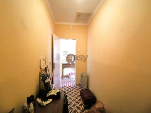 Moradia térrea T3 com garagem, quintal e terraço em Alvalade, Santiago do Cacém