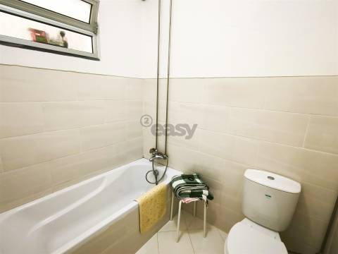 Moradia térrea T3 com garagem, quintal e terraço em Alvalade, Santiago do Cacém