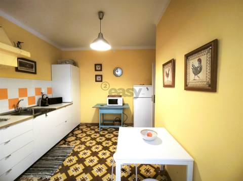 Moradia térrea T3 com garagem, quintal e terraço em Alvalade, Santiago do Cacém