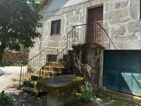 Moradia para Restaurar T3 Venda em Moimenta,Terras de Bouro