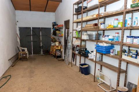 Moradia T4 em Brinches com garagem, quintal e terraço