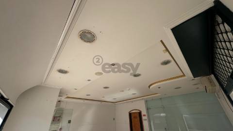 Loja 57m2 com casa-de-banho, despensa e sala privada, Aljustrel