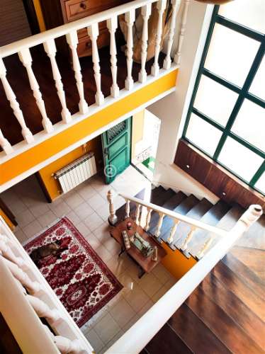 Moradia T5 à Venda em Almeirim – Espaço, Conforto e Funcionalidade!