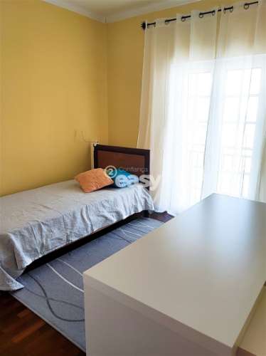 Moradia T5 à Venda em Almeirim – Espaço, Conforto e Funcionalidade!