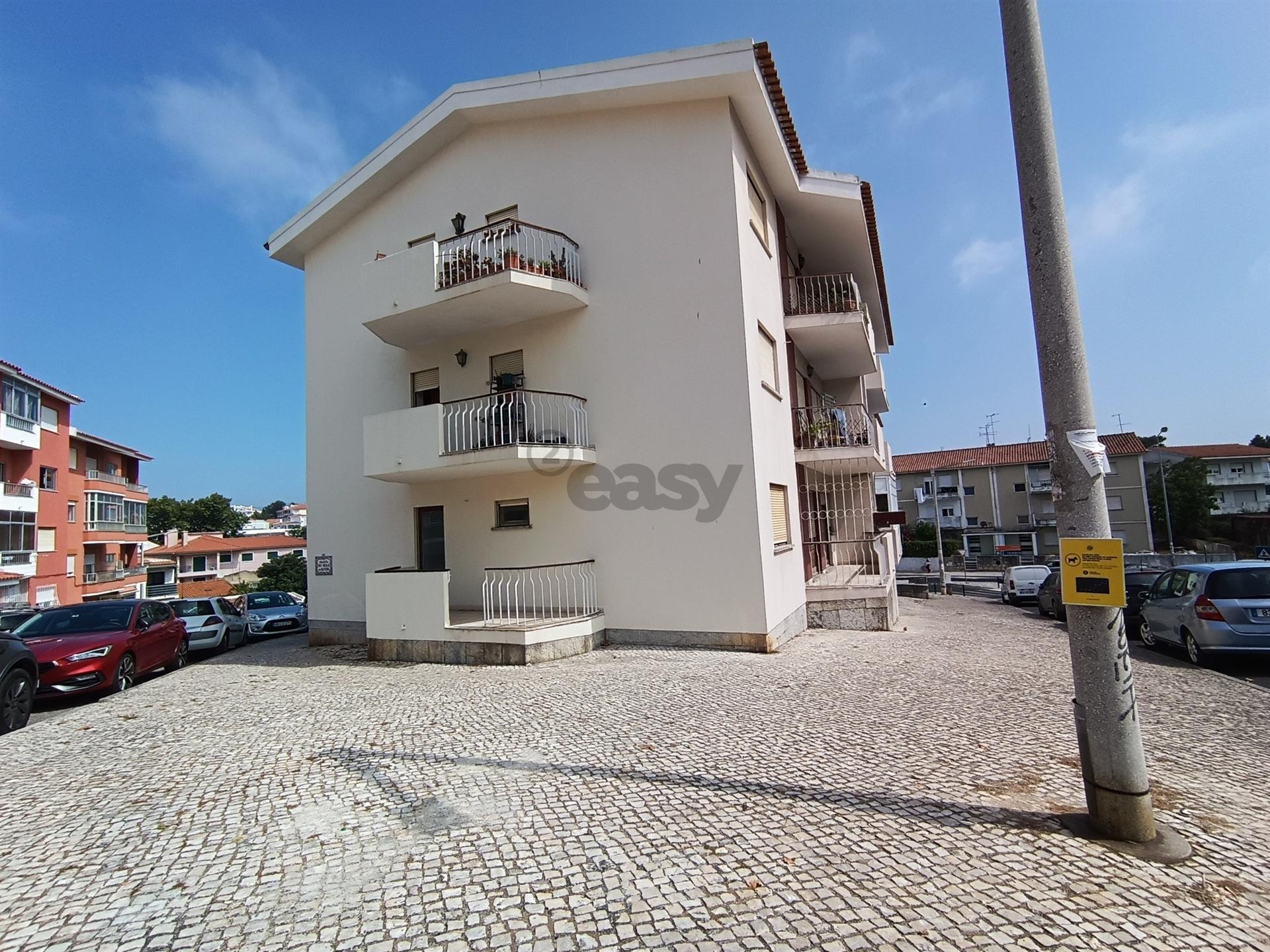 Apartamento T3, R/C com 2 entradas independentes, Fontainhas, Cascais