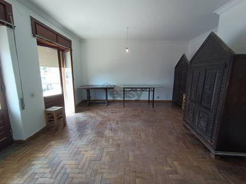 Apartamento T3, R/C com 2 entradas independentes, Fontainhas, Cascais