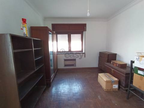 Apartamento T3, R/C com 2 entradas independentes, Fontainhas, Cascais