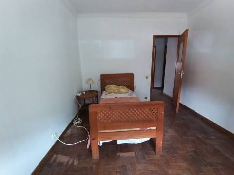 Apartamento T3, R/C com 2 entradas independentes, Fontainhas, Cascais