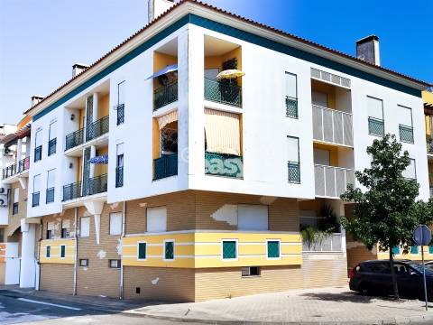 Apartamento T3+2 -– Almeirim