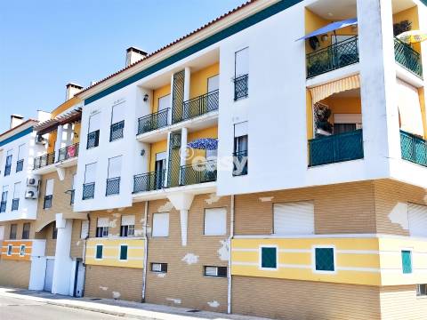 Apartamento T3+2 -– Almeirim