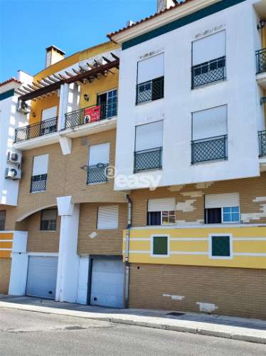 Apartamento T3+2 -– Almeirim