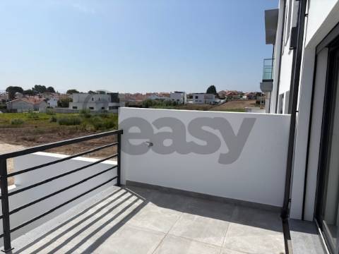 Moradia T4  a 2 Minutos da Praia Azul