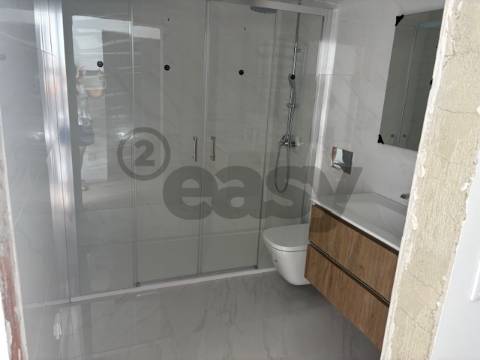 Moradia T4  a 2 Minutos da Praia Azul