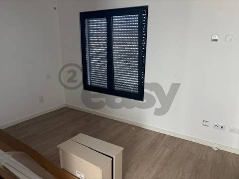 Moradia T4  a 2 Minutos da Praia Azul