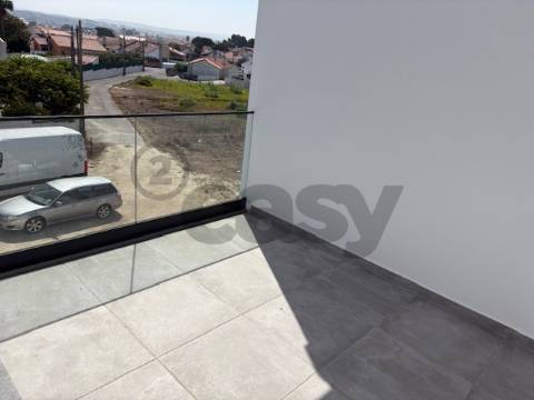 Moradia T4  a 2 Minutos da Praia Azul