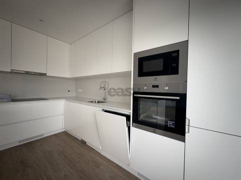 Moradia T4  a 2 Minutos da Praia Azul