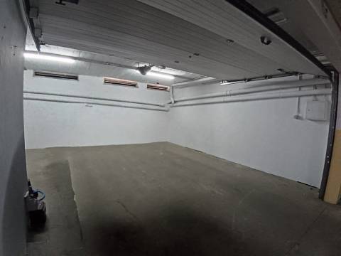 Garagem subterrânea de 34,15 m² no centro do Montijo