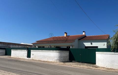 Excelente Moradia com Terreno a 40 min de Lisboa