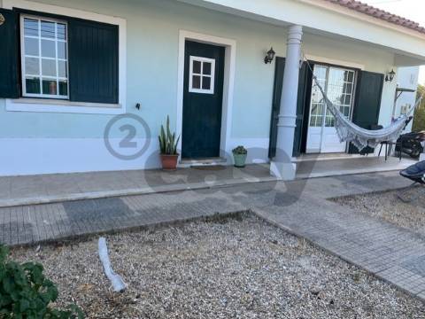 Excelente Moradia com Terreno a 40 min de Lisboa