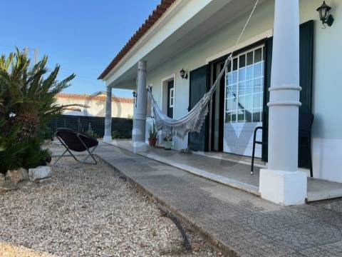 Excelente Moradia com Terreno a 40 min de Lisboa