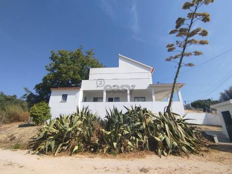 Oportunidade Única na ALDEIA DE CEM SOLDOS – Três Habitações numa Só Propriedade!