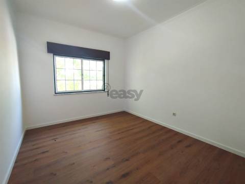 Oportunidade Única na ALDEIA DE CEM SOLDOS – Três Habitações numa Só Propriedade!