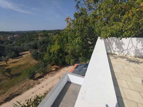 Oportunidade Única na ALDEIA DE CEM SOLDOS – Três Habitações numa Só Propriedade!