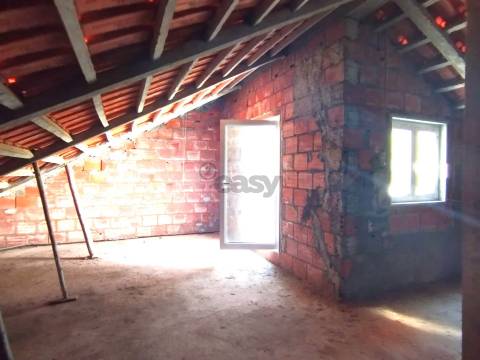 Oportunidade Única na ALDEIA DE CEM SOLDOS – Três Habitações numa Só Propriedade!