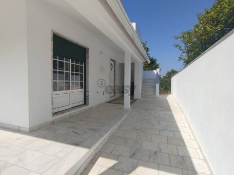 Oportunidade Única na ALDEIA DE CEM SOLDOS – Três Habitações numa Só Propriedade!