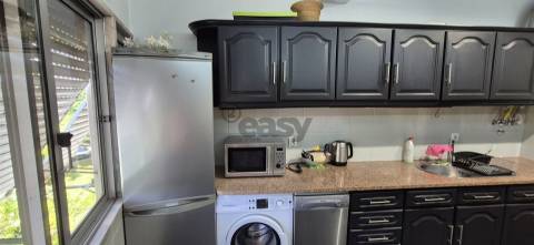 T2 na Reboleira remodelado, mobilado e equipado