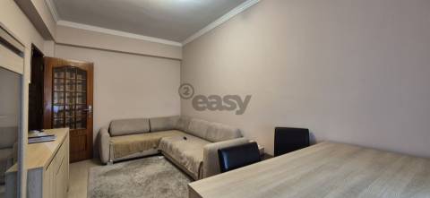 T2 na Reboleira remodelado, mobilado e equipado