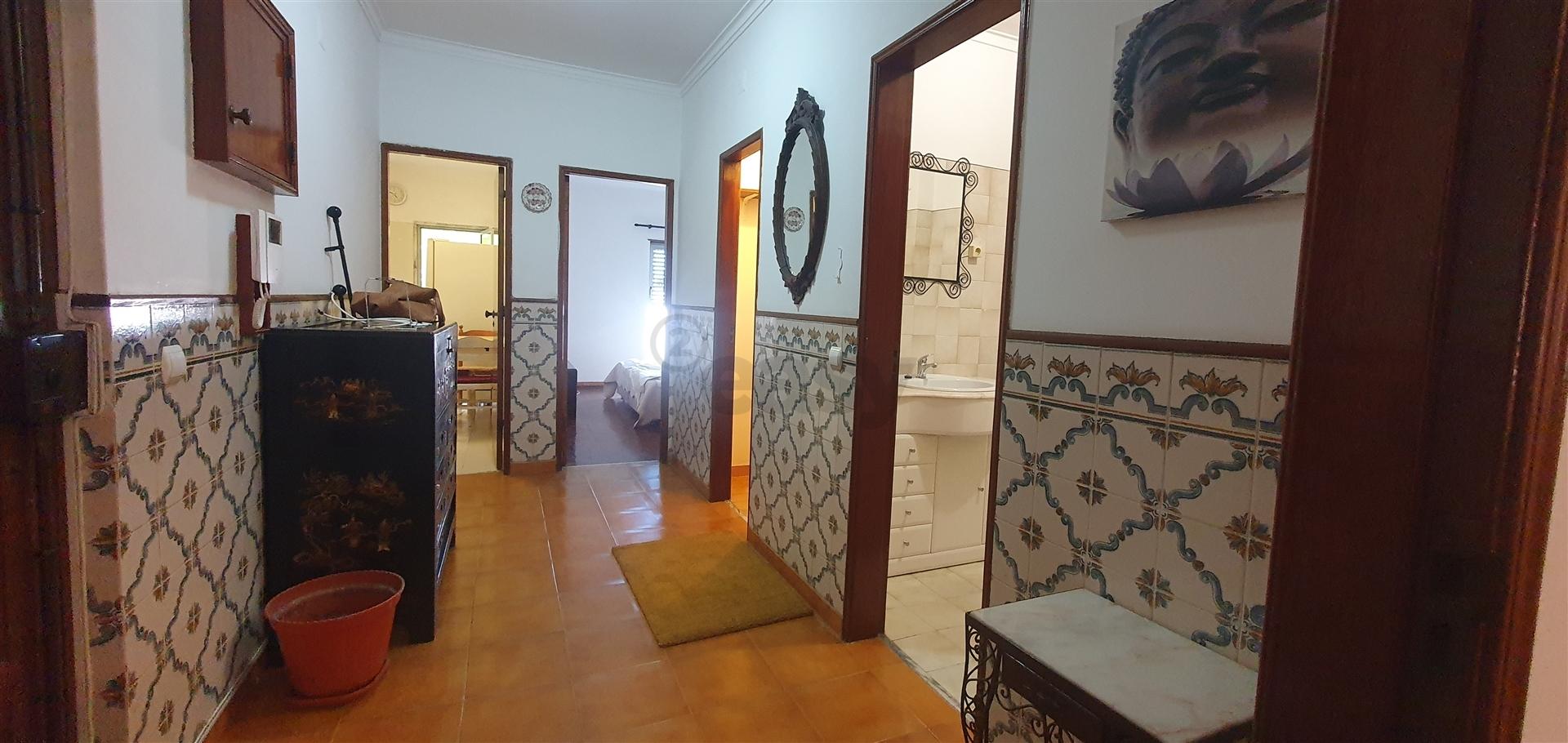 T1 EM OURESSA - MOBILADO E COZINHA EQUIPADA