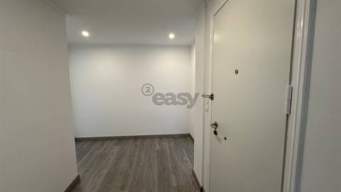 Apartamento T3 Arrendamento em Odivelas,Odivelas