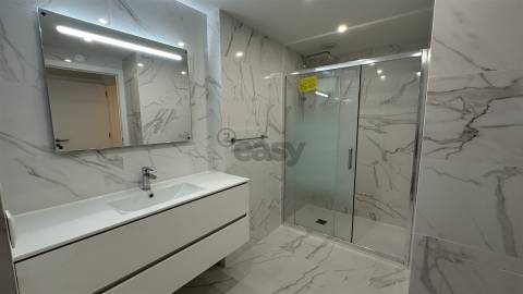 Apartamento T3 Arrendamento em Odivelas,Odivelas