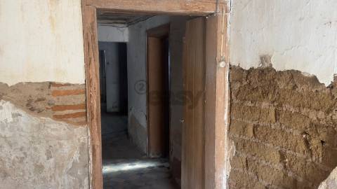 Moradia Senhorial com 18 divisões para remodelar, Castro Verde