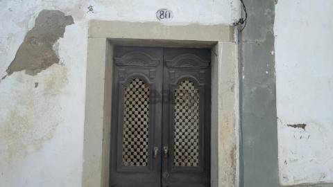 Moradia Senhorial com 18 divisões para remodelar, Castro Verde