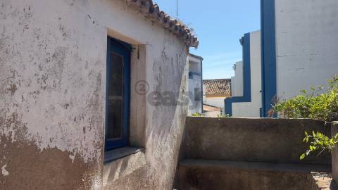 Moradia Senhorial com 18 divisões para remodelar, Castro Verde